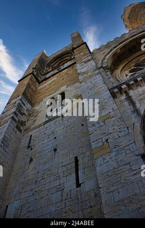 La cathédrale de Lisbonne (Sé de Lisboa) est une cathédrale catholique romaine située à Lisbonne. La plus ancienne église de la ville, c'est le siège du Patriarcat. Banque D'Images