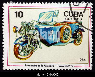 CUBA - VERS 1985 : un timbre imprimé à Cuba montre Fanomobile, 1925, véhicules à moteur à trois roues, centenaire de la moto, vers 1985 Banque D'Images