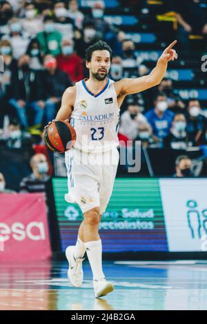 Bilbao, pays basque, ESPAGNE. 13th avril 2022. SERGIO LLULL (23) pendant le match de la Ligue ACB entre Surne Bilbao basket et Real Madrid à Miribilla Bilbao Arena. (Image de crédit : © Edu Del Fresno/ZUMA Press Wire) Banque D'Images