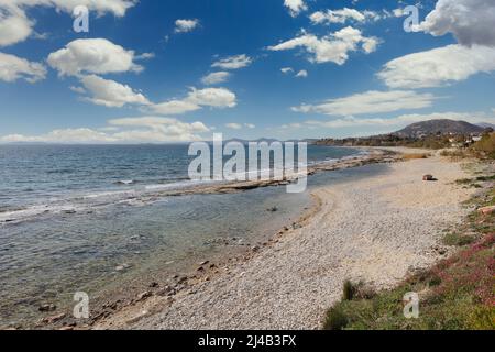 Plage de Kalivia Lagonizi près d'Athènes, Grèce Banque D'Images