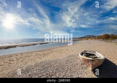 Plage de Kalivia Lagonizi près d'Athènes, Grèce Banque D'Images