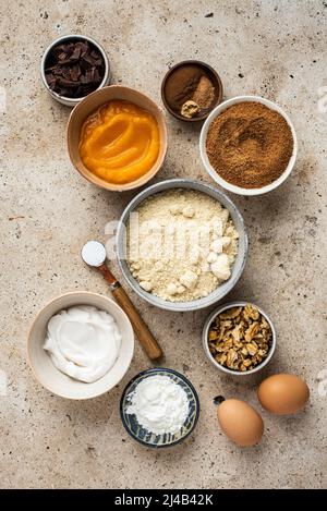 Ingrédients pour muffins sans gluten à la citrouille Banque D'Images