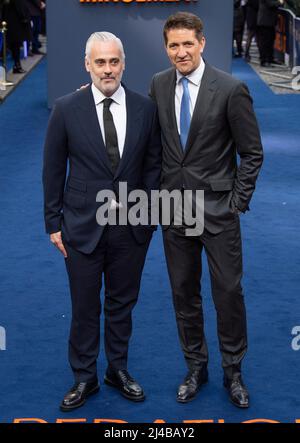 Iain Canning et Kris Thykier assistent à la première britannique « Operation mincemeat » au Curzon Mayfair le 12 avril 2022 à Londres, en Angleterre. Banque D'Images