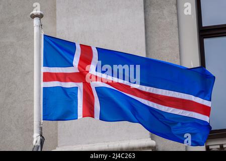 RIGA, LETTONIE. 16th novembre 2018. Drapeau de l'Islande pendu près du ministère des Affaires étrangères de Lettonie. Banque D'Images