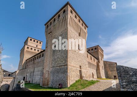 L'ancien château de Torrechiara, Parme, Italie, par une journée ensoleillée Banque D'Images