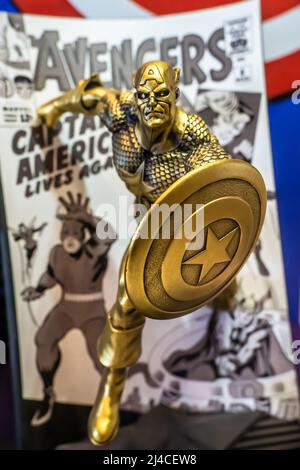 Marvel Heroes - Figurine Captain America Pewter exposée à Suntec City. Banque D'Images