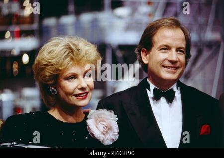 ARD Wunschkonzert, Musikssendung, Deutschland, 1989, modérateur de Dagmar Berghoff und Max Schautzer. ARD Wunschkonzert, Music show, Allemagne, 1989, présenté par Dagmar Berghoff et Max Schautzer. Banque D'Images