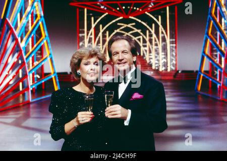 ARD Wunschkonzert, Musikssendung, Deutschland, 1989, modérateur de Dagmar Berghoff und Max Schautzer. ARD Wunschkonzert, Music show, Allemagne, 1989, présenté par Dagmar Berghoff et Max Schautzer. Banque D'Images