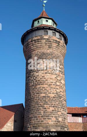 Tour Sinwell, tour ronde historique sur le Kaiserburg, Nuremberg, moyenne-Franconie, Bavière, Allemagne Banque D'Images