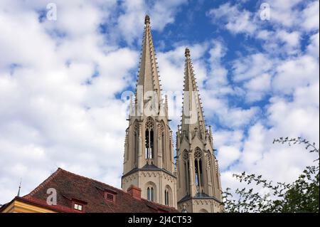 Tours de l'église paroissiale gothique tardive de Saint-Pierre-et-Paul, Goerlitz, haute-Lusatia, Saxe, Allemagne Banque D'Images