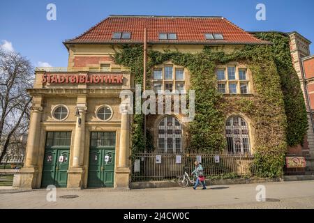 Bibliothèque municipale, Carl-Schurz-strasse, Vieille ville, Spandau, Berlin, Allemagne Banque D'Images