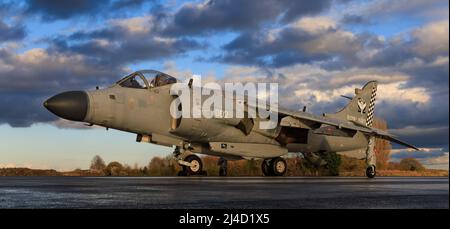 Ex Royal Navy Sea Harrier FA2 à l'église RAF de Fenton, Yorkshire, Royaume-Uni Banque D'Images