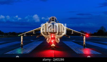 Ex Royal Navy Sea Harrier FA2 à l'église RAF de Fenton, Yorkshire, Royaume-Uni Banque D'Images