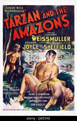 JOHNNY WEISSMULLER et BRENDA JOYCE à TARZAN ET LES AMAZONES (1945), dirigé par KURT NEUMANN. Crédit : RKO / Album Banque D'Images