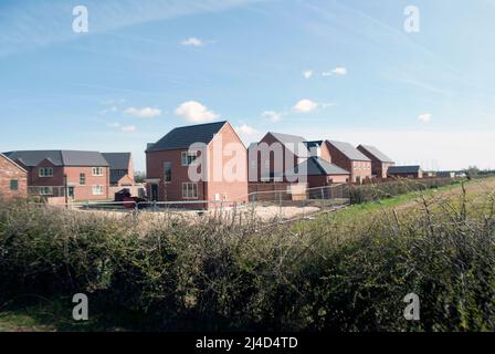 Nouveau domaine de construction de logements sur le bord du village Ruskington, Sleaford, Lincolnshire, Angleterre, Royaume-Uni Banque D'Images