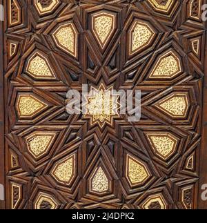 Détail de l'écran en bois incrusté, l'église haute ou suspendue de Sainte Marie, le Caire, Egypte Banque D'Images