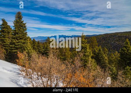 Paysage d'hiver en direction de Taos , Nouveau-Mexique Banque D'Images