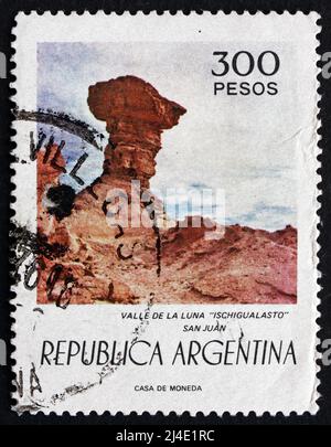 ARGENTINE - VERS 1976 : un timbre imprimé en Argentine montre la vallée de la Lune, province de San Juan, vers 1976 Banque D'Images