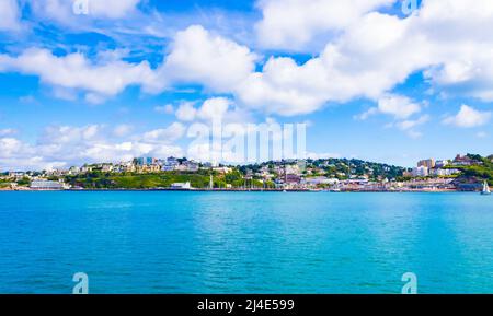 Vue panoramique de la ville balnéaire de Torquay sur la Côte d'Azur à Devon Angleterre Royaume-Uni vu de la Torbay Banque D'Images