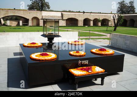 Mémorial Raj Ghat dédié à Mahatma Ghandi, Old Delhi, Inde, Asie Banque D'Images