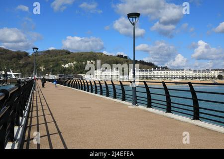 La nouvelle jetée de la marina dans le projet de reconstitution des quais de Douvres Western Docks, dans le sud-est du Kent, au Royaume-Uni Banque D'Images