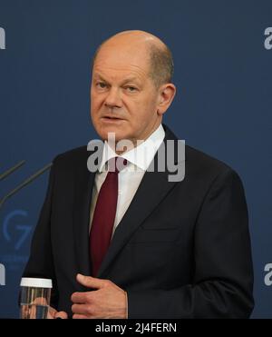 Berlin, Allemagne. 11th avril 2022. Le Chancelier OLAF (SPD) s'entretient avec le Premier ministre albanais Rama lors d'une conférence de presse conjointe au bureau du Chancelier. Crédit : Soeren Stache/dpa/Alay Live News Banque D'Images