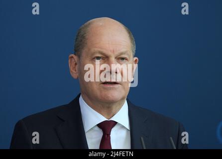 Berlin, Allemagne. 11th avril 2022. Le Chancelier OLAF (SPD) s'entretient avec le Premier ministre albanais Rama lors d'une conférence de presse conjointe au bureau du Chancelier. Crédit : Soeren Stache/dpa/Alay Live News Banque D'Images