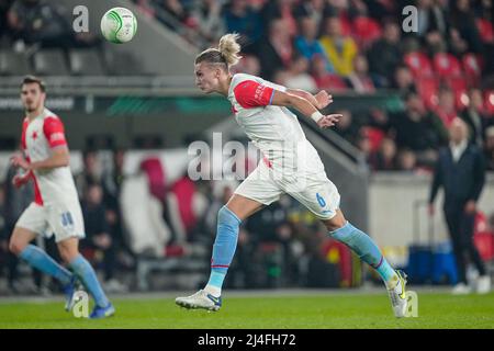 PRAGUE, PAYS-BAS - AVRIL 14: Maksym Taloverov de SK Slavia Prague pendant le quart finales UEFA Europa League match entre Slavia Prague et Feyenoord à Eden Arena le 14 avril 2022 à Prague, pays-Bas (photo de Geert van Erven/Orange Pictures) Banque D'Images