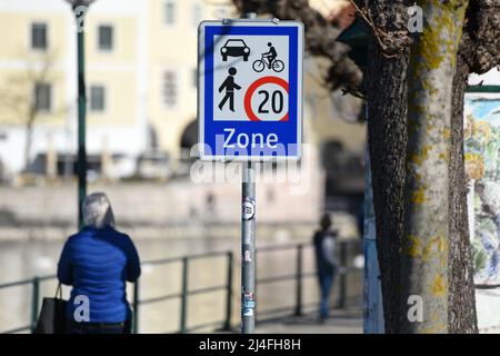 20 km/h Begegnungszone à Gmunden, Oberösterreich, Österreich, Europa - 20 km / h zone de rencontre à Gmunden, haute-Autriche, Autriche, Europe Banque D'Images