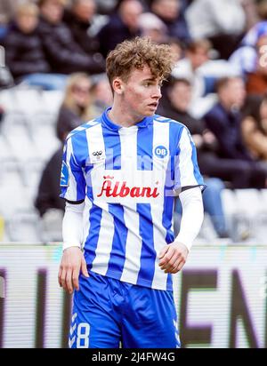 Odense, Danemark. 14th avril 2022. Jakob Breum (8) d'OB observé pendant le match Superliga de 3F entre Odense Boldklub et Vejle Boldklub au Parc d'énergie de la nature à Odense. (Crédit photo : Gonzales photo/Alamy Live News Banque D'Images