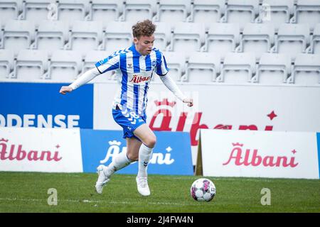 Odense, Danemark. 14th avril 2022. Jakob Breum (8) d'OB observé pendant le match Superliga de 3F entre Odense Boldklub et Vejle Boldklub au Parc d'énergie de la nature à Odense. (Crédit photo : Gonzales photo/Alamy Live News Banque D'Images