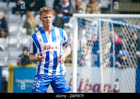 Odense, Danemark. 14th avril 2022. Jeppe Tverskov (6) d'OB vu pendant le match Superliga de 3F entre Odense Boldklub et Vejle Boldklub au Parc d'énergie de la nature à Odense. (Crédit photo : Gonzales photo/Alamy Live News Banque D'Images