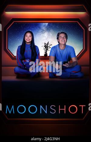 COLE SPROUSE et LANA CONDOR à MOONSHOT (2022), réalisé par CHRISTOPHER WINTERBAUER. Crédit: NOUVELLE LIGNE DE CINÉMA / album Banque D'Images