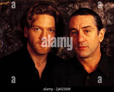 ROBERT DE NIRO et KENNETH BRANAGH à FRANKENSTEIN (1994), dirigé par KENNETH BRANAGH. Crédit : PHOTOS / Album TRISTAR Banque D'Images