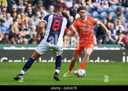 West Bromwich, Royaume-Uni. 15th avril 2022. Josh Bowler #11 de Blackpool en action pendant le match à, le 4/15/2022. (Photo de Craig Thomas/News Images/Sipa USA) crédit: SIPA USA/Alay Live News Banque D'Images