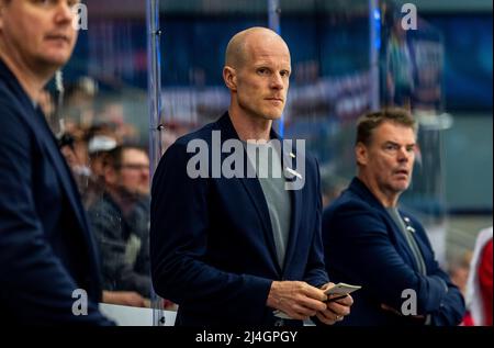 Entraîneur de l'Allemagne Toni Soderholm lors du match Euro Hockey Challenge la République Tchèque contre l'Allemagne à Chomutov, République Tchèque, 15 avril 2022. (CTK photo/Ondrej Hajek) Banque D'Images