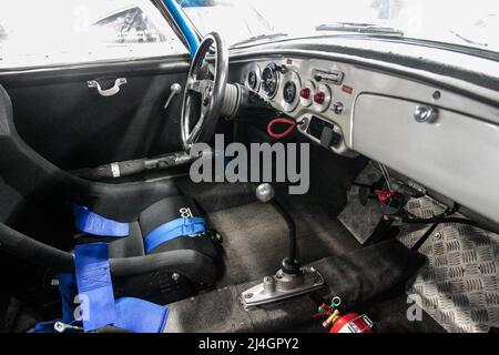 Intérieur de voiture Porsche 1965 356 SC préparé pour 2022 Masters course historique au circuit de Catalogne, Barcelone, Espagne Banque D'Images