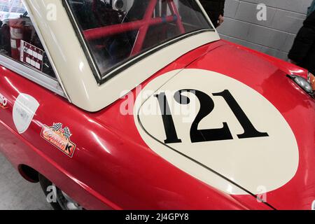 1974 MGB Roadster carrosserie préparé pour 2022 Masters Historic Endurance Racing au circuit de Catalogne, Barcelone, Espagne Banque D'Images