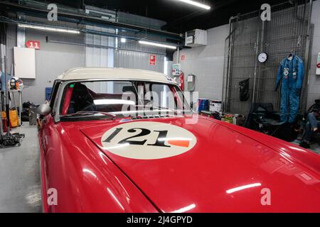 1974 MGB Roadster carrosserie préparé pour 2022 Masters Historic Endurance Racing au circuit de Catalogne, Barcelone, Espagne Banque D'Images