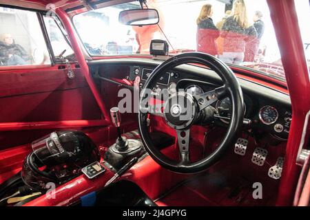 Intérieur de 1974 MGB Roadster préparé pour 2022 Masters course historique au circuit de Catalogne, Barcelone, Espagne Banque D'Images