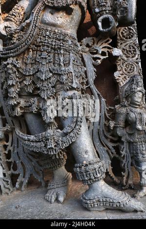 Hoysaleswara Temple œuvre de sculpture Halebidu Karnataka Inde, 12th-siècle temple hindou dédié à Shiva, il est le plus grand monument à Halebidu, le Banque D'Images