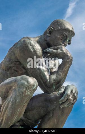 Le penseur de Rodin fait en bronze, un don de Ralph King en 1917 à Cleveland Banque D'Images