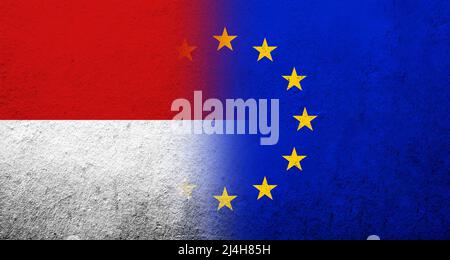 Drapeau de l'Union européenne avec l'Indonésie drapeau national. Grunge l'arrière-plan Banque D'Images