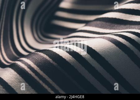 Lignes ondulées et texture du tissu pour l'arrière-plan. Noir et blanc Banque D'Images