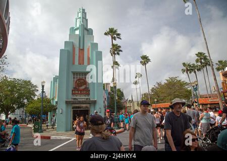 Studios Hollywood Parc à thème Disney, Orlando, Floride, États-Unis, 23 mars, 2022, les visiteurs se promènent dans le parc à thème. Banque D'Images