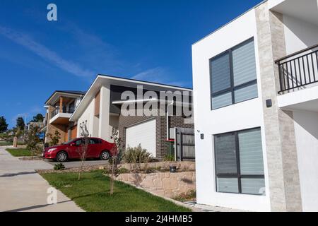 Nouvelles maisons et habitations construites dans la nouvelle banlieue de Denman Prospect à Canberra, TERRITOIRE DE L'AUSTRALIE Banque D'Images