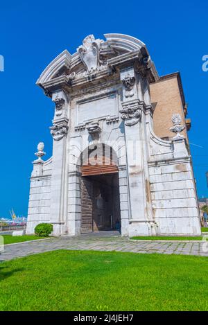 Porta Pia dans la ville italienne d'Ancona. Banque D'Images