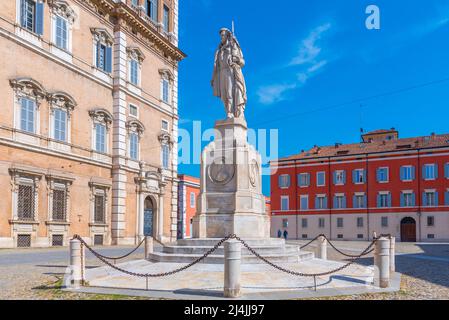 Statue de Ciro Menotti à Modène, Italie. Banque D'Images