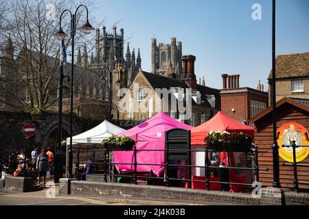 Scène de rue, marché d'Ely, Ely, Cambridgeshire Banque D'Images