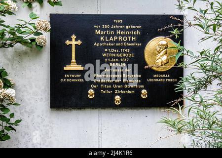 Cimetière protestant et cimetière de Dorotheenstadt. Chausseestraße 126,Mitte,Berlin,Allemagne.Martin Heinrich Klaproth Memorial Stone Banque D'Images